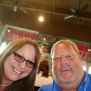 Meet your Posher, Pam